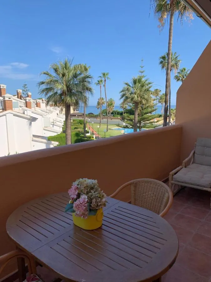 Apartment Primera Linea De Playa En Las Chapas Marbella