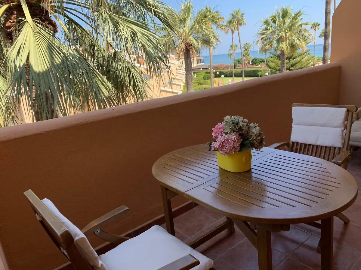 Apartment Primera Linea De Playa En Las Chapas Marbella